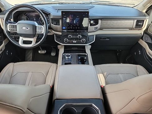 Used 2023 Ford Expedition Limited image 19