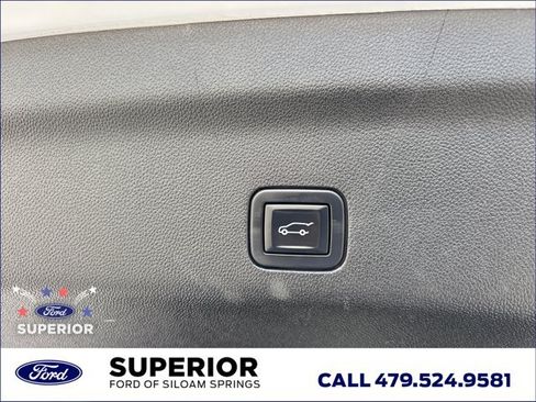 Used 2022 Chevrolet Suburban RST w/ Luxury Package AWD/4WD image 8