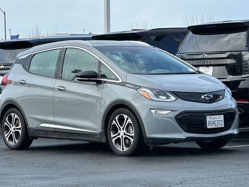 Used 2019 Chevrolet Bolt Premier w/ Infotainment Package image 2