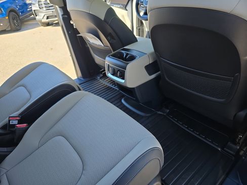 New 2026 Kia Carnival SX Prestige image 12