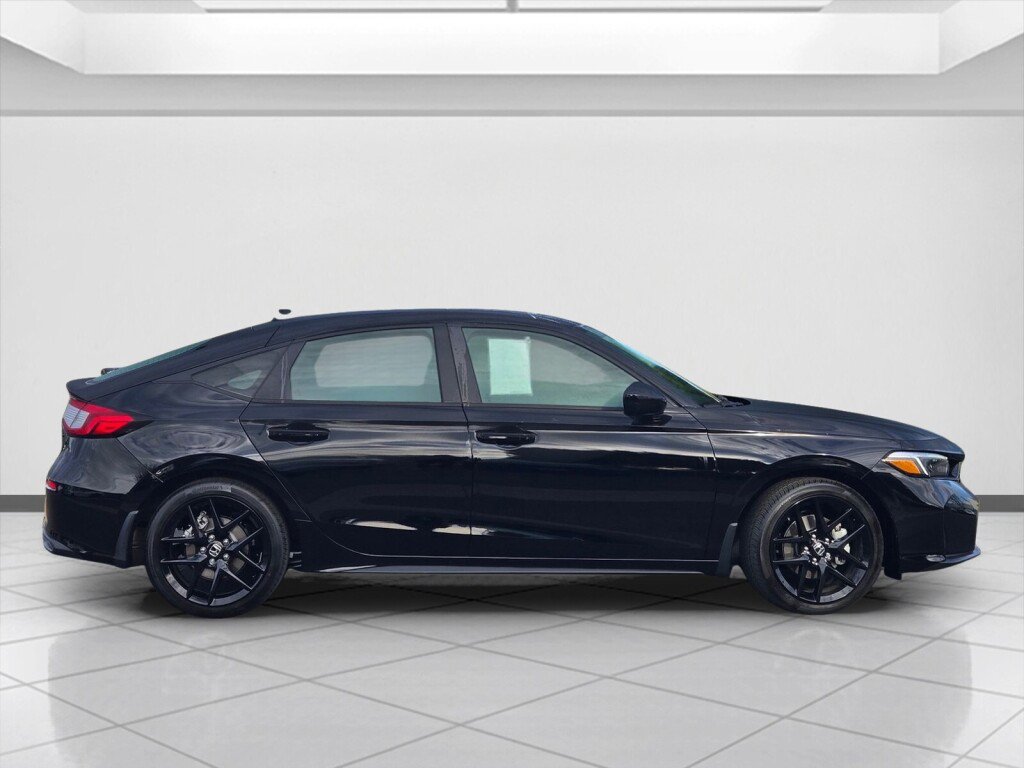 Used 2026 Honda Civic Sport image 4
