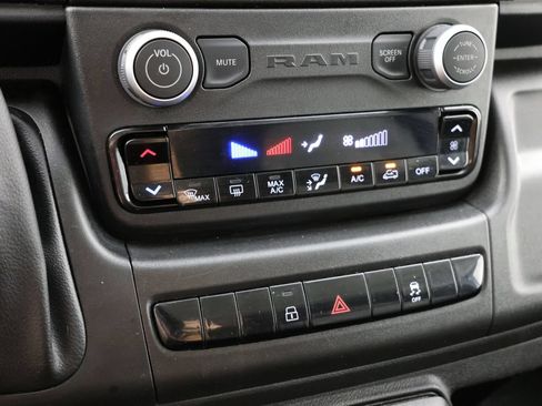 Used 2025 RAM ProMaster 2500 w/ U-Haul Equipment Group FWD image 24