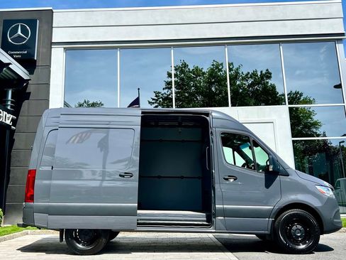 Used 2025 Mercedes-Benz Sprinter 2500 image 9