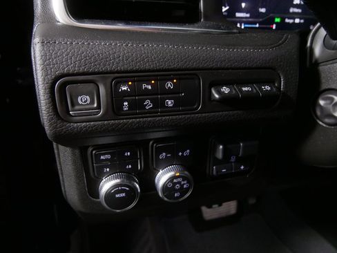 Used 2023 GMC Yukon XL Denali w/ Max Trailering Package AWD/4WD image 20