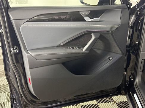 New 2026 Volkswagen Tiguan SEL R-Line image 10