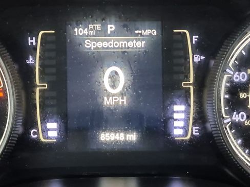 Used 2017 Jeep Cherokee Sport AWD/4WD image 22
