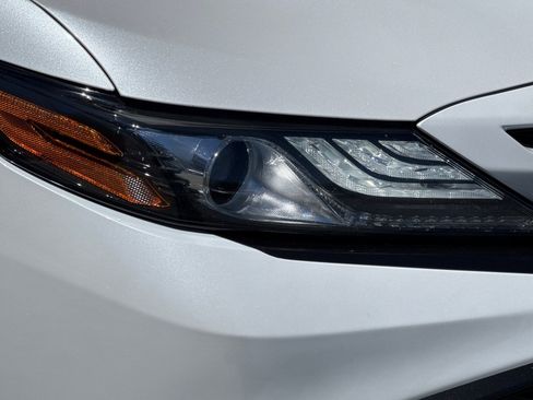 Used 2023 Toyota Camry XSE FWD image 10