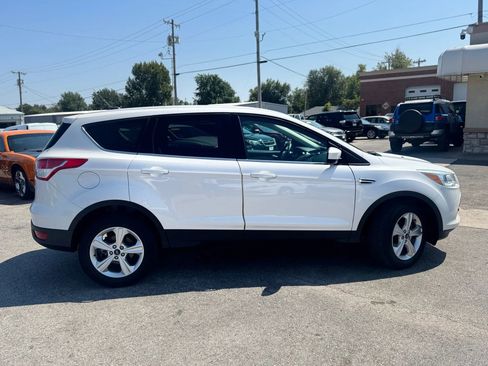 Used 2014 Ford Escape SE image 2
