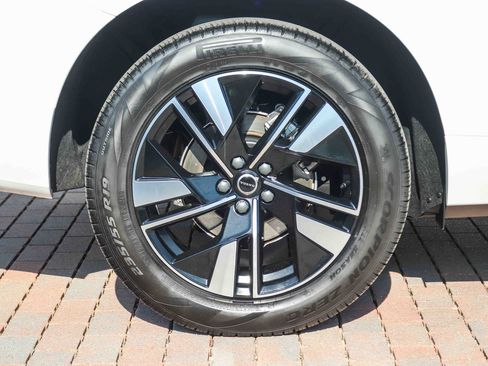 Used 2026 Volvo XC60 B5 Core AWD/4WD image 9