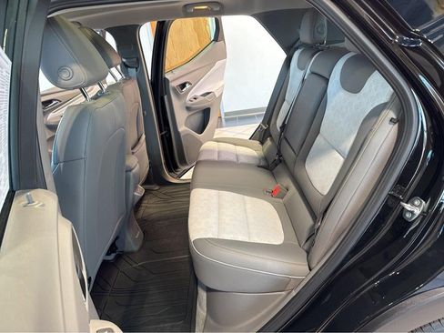 Used 2023 Chevrolet Bolt EUV Premier w/ Sun & Sound Package FWD image 32