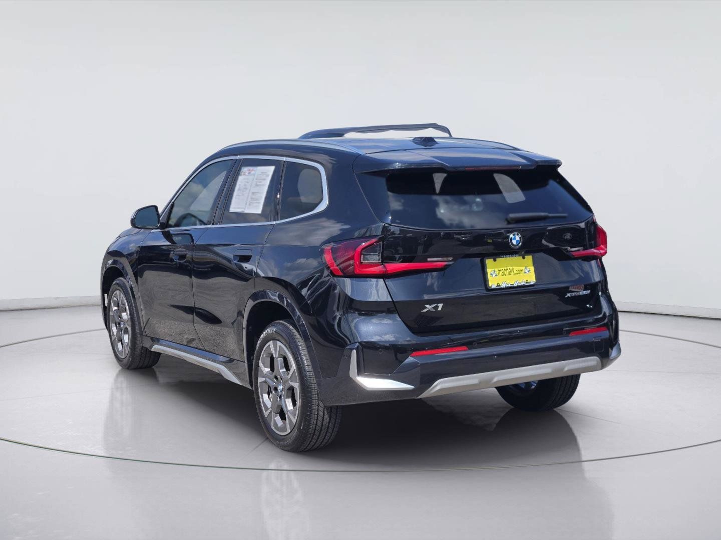 Used 2023 BMW X1 xDrive28i AWD/4WD image 6