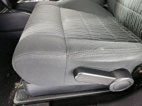 Used 2012 Jeep Wrangler Rubicon w/ PWR Convenience Group image 14