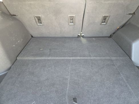 Used 2023 GMC Terrain SLT FWD image 33