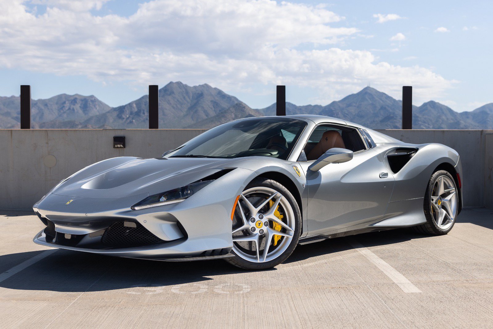 Used 2021 Ferrari F8 Tributo RWD image 2