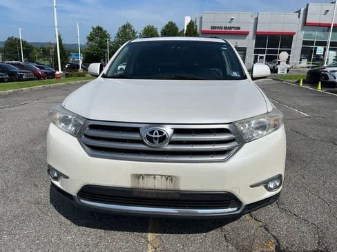 Used 2013 Toyota Highlander SE AWD/4WD image 2