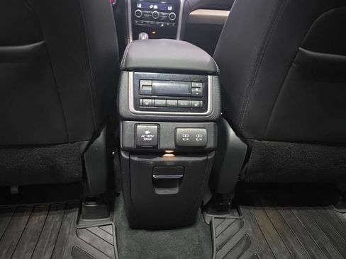 Used 2022 Subaru Ascent Touring w/ Popular Package #2A AWD/4WD image 11