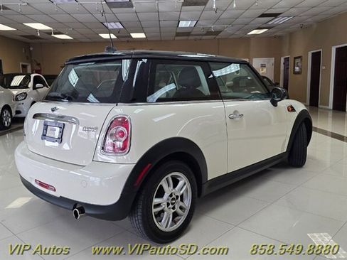 Used 2011 MINI Cooper Hardtop FWD image 4