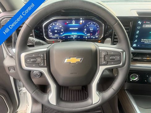 Used 2023 Chevrolet Silverado 1500 LT w/ Z71 Off-Road Package AWD/4WD image 17