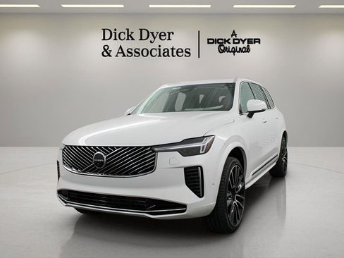 New 2026 Volvo XC90 B6 Plus image 6