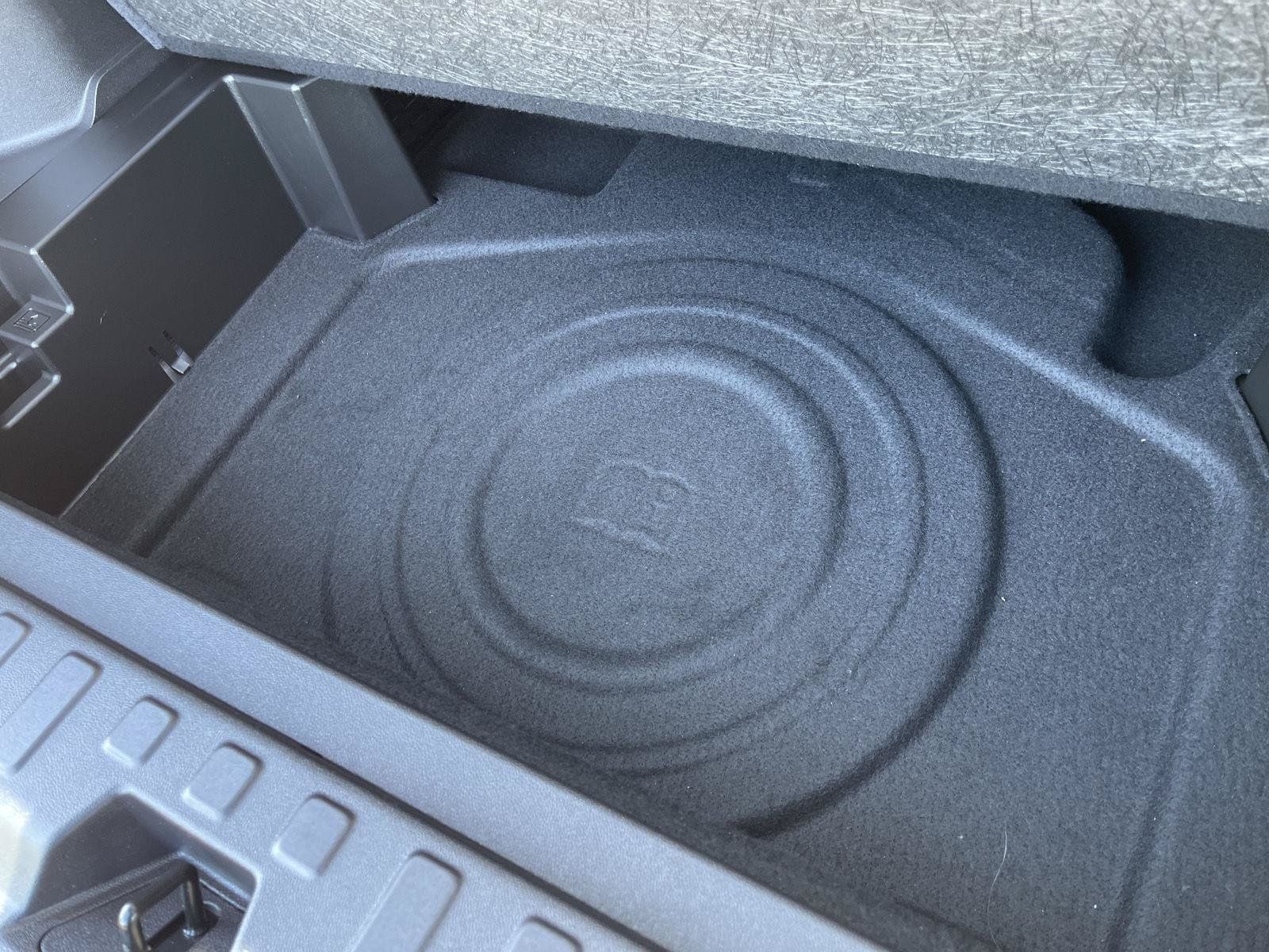 Used 2024 Chevrolet Equinox LT w/ LPO, Floor Liner Package FWD image 38