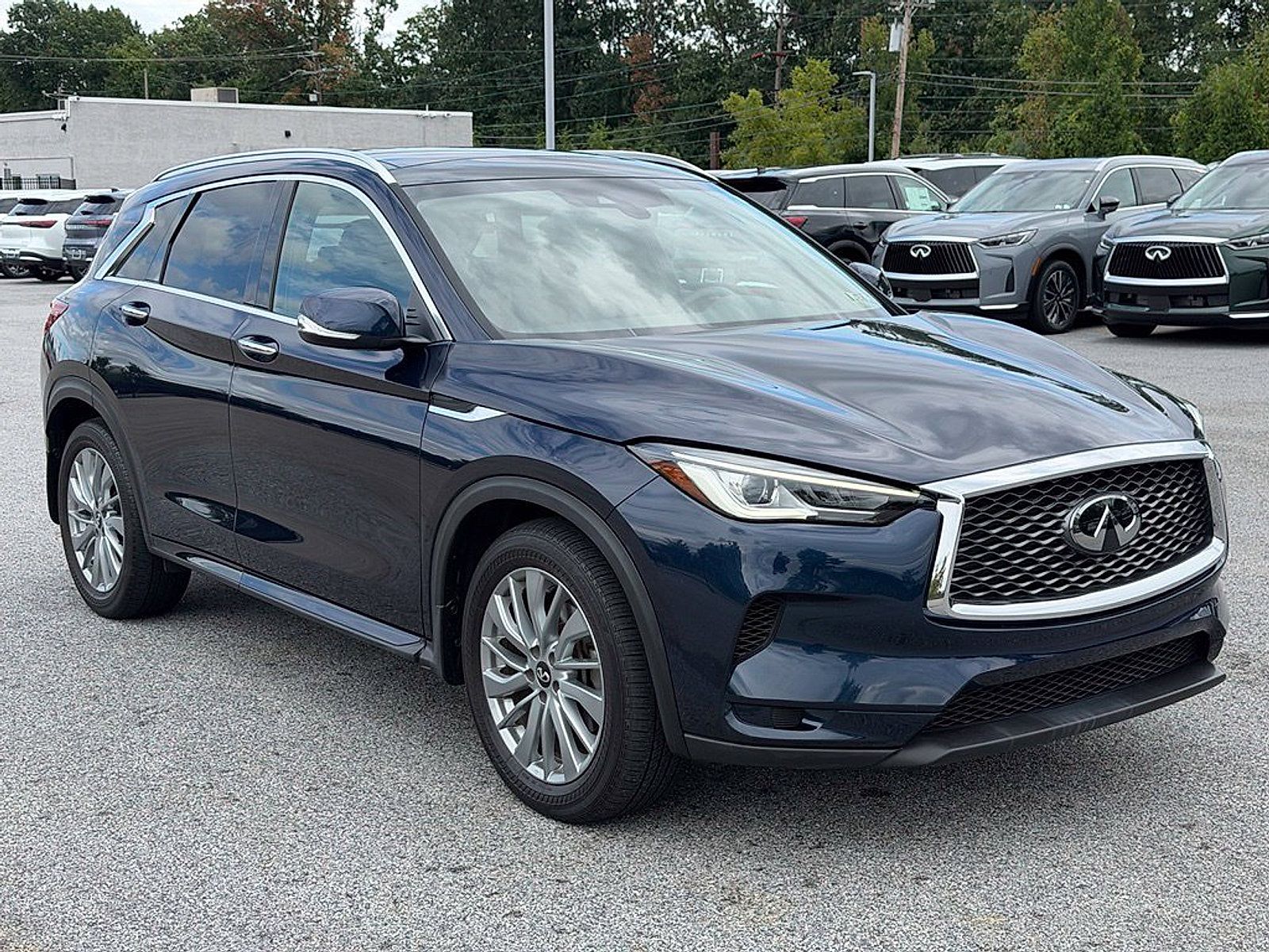 Used 2023 INFINITI QX50 Luxe AWD/4WD image 1