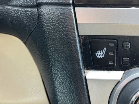 Used 2016 Subaru Outback 2.5i Limited image 19