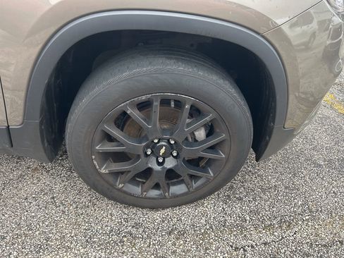 Used 2022 Chevrolet Trax LT w/ Sport Edition image 7