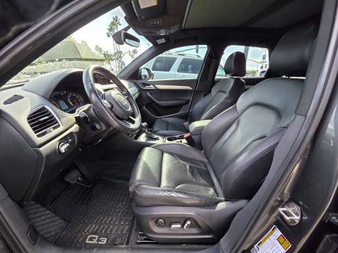 Used 2018 Audi Q3 2.0T Premium w/ Convenience Package image 17