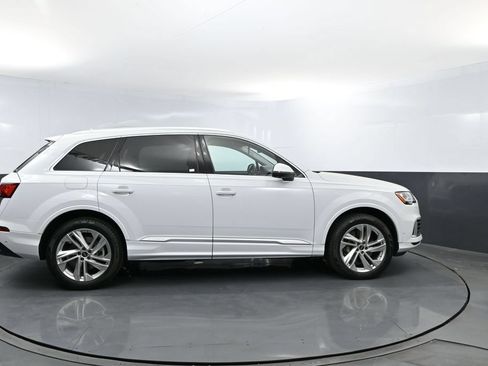Used 2022 Audi Q7 3.0T Premium Plus w/ Premium Plus Package AWD/4WD image 4
