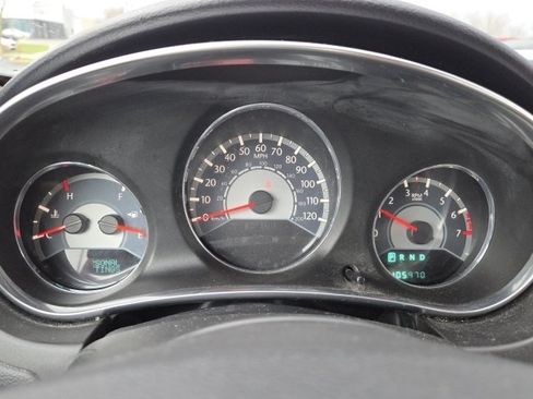 Used 2013 Chrysler 200 Limited image 16