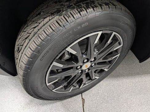 New 2026 Chevrolet Traverse LT image 9