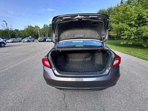 Used 2019 Honda Accord EX image 10