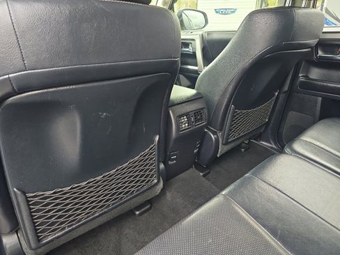 Used 2015 Toyota 4Runner Limited AWD/4WD image 18