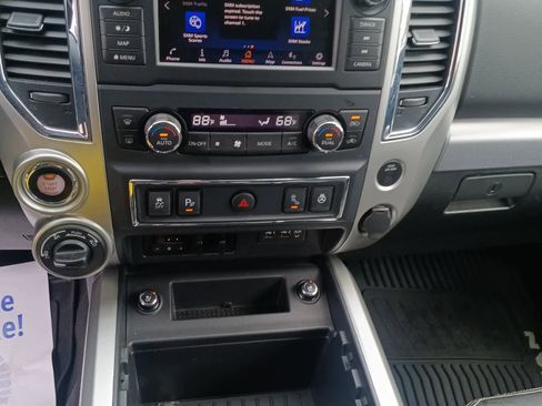 Used 2019 Nissan Titan PRO-4X w/ Pro-4x Convenience Package image 14