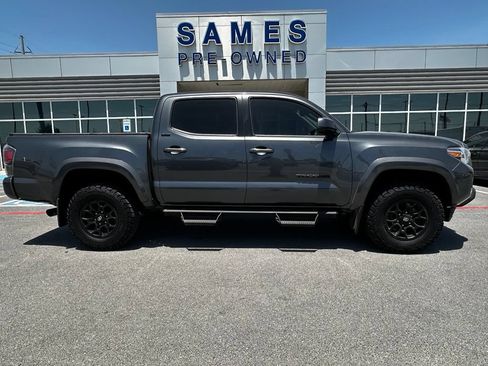 Used 2021 Toyota Tacoma SR5 RWD image 2
