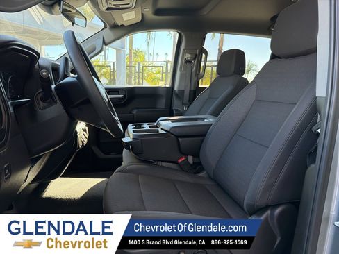Used 2025 Chevrolet Silverado 1500 Custom image 9