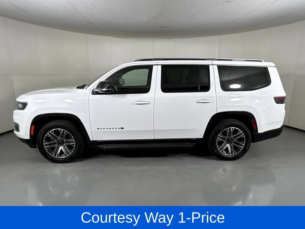 Used 2024 Jeep Wagoneer Series II w/ Flexible Seating Group RWD image 6