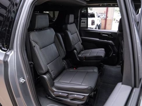 Used 2026 Chevrolet Suburban Z71 w/ Comfort Package AWD/4WD image 64