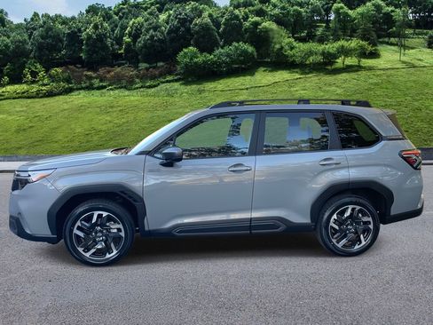 Used 2025 Subaru Forester Limited w/ Popular Package image 2