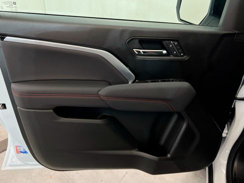 New 2025 Chevrolet Colorado Z71 w/ Z71 Convenience Package 2 image 15