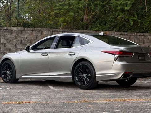 Certified 2020 Lexus LS 500 AWD w/ Interior Upgrade Package image 9