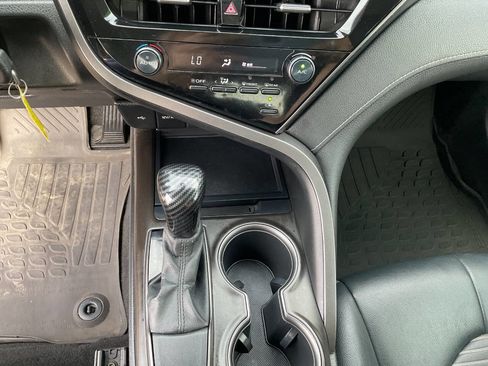 Used 2021 Toyota Camry SE FWD image 24