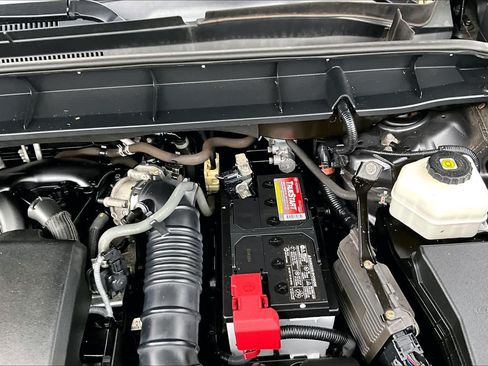 Used 2021 Toyota Highlander XLE AWD/4WD image 33