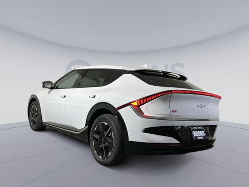 New 2025 Kia EV6 Wind image 4