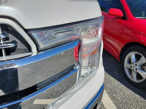 Used 2018 Ford F150 Lariat w/ Equipment Group 502A Luxury image 10