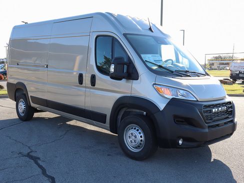 New 2026 RAM ProMaster 2500 w/ Premium Convenience Group image 3