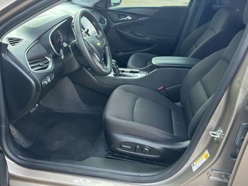 Used 2022 Chevrolet Malibu LT image 16