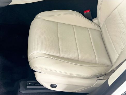 Certified 2024 Mercedes-Benz GLE 450 4MATIC image 22
