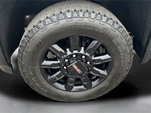 Used 2024 GMC Sierra 2500 AT4 w/ AT4 Preferred Package image 34