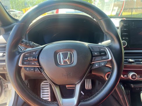 Used 2022 Honda Accord Sport image 16